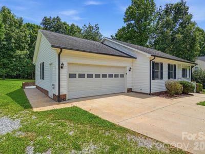 Property at 135 Byers Rd, Troutman, NC