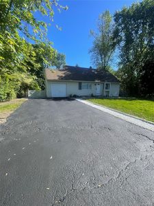 785 Locksley Road