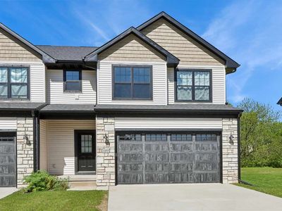 1155 Ivy Ln