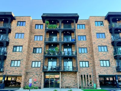 Property at 9355 Landings Ln Unit 503, Des Plaines, IL