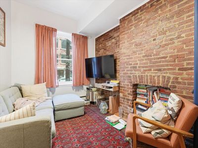 227 Bay St APT 1B