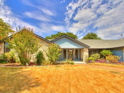 1201 Fox Bluff Ct