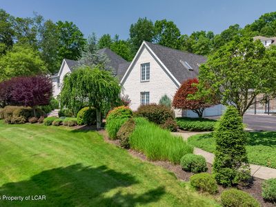 550 Lantern Hill Rd