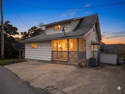 724 Oakhurst Ave
