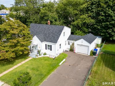 24 Mercer Avenue