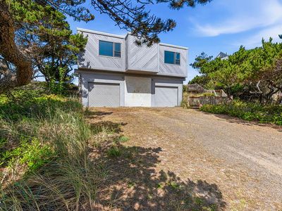 319 Salishan Dr