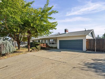 839 W Luellen Dr
