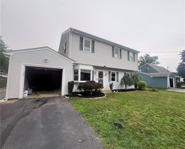 42 Locust Glen Dr