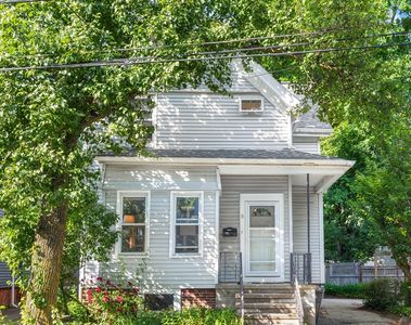 9 Hall St