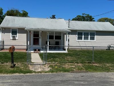 205 Bentz Ave