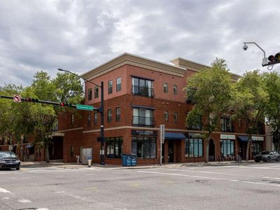 20 SW 6th St APT 211