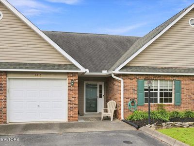 6515 Hickory Valley Way