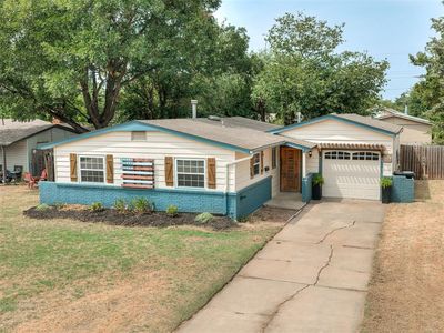 105 Woods Ave