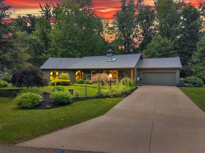 93 Lynwood Dr