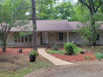 5 Eastwood Terrace Dr