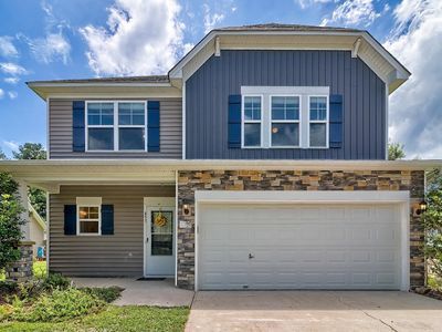 453 Crawley Ln
