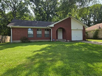 105 Laurie Ln