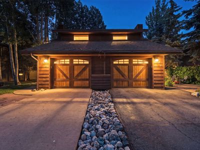 732 Meadow Drive