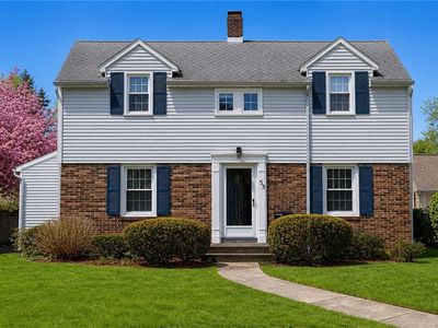 53 Dake Ave