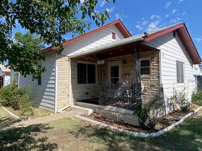 Property at 1001 Summit St, Garden City, KS