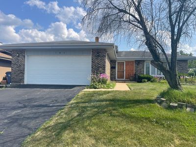 181 E Schubert Ave