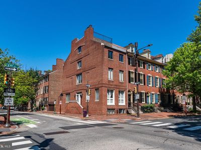 303 Spruce St