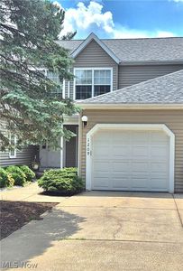 1209 Summerfield Ln NE