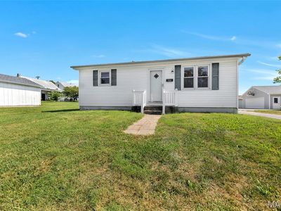 Property at 504 Stiening St, Waterloo, IL