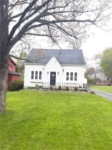365 Underwood Ave