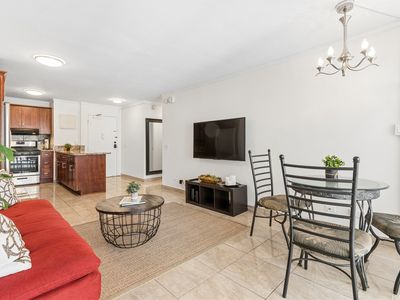 2465 Kuhio Ave #304
