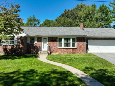 42 Oak Ln