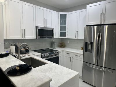 Property at 7690 S Southwood Cir, Davie, FL