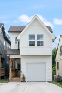 2706A Bronte Ave