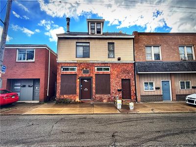 142 Bausman St