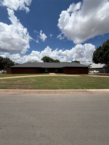 14 Fairway Oaks Blvd