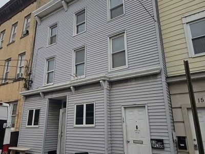 13 Cottage St