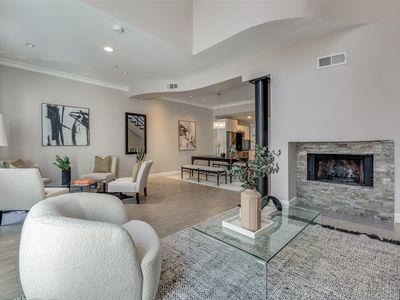 4040 Avondale Ave APT 402
