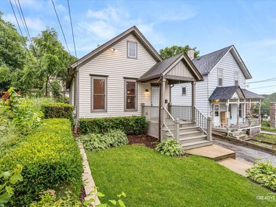 255 Bartlett Pl