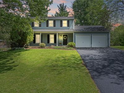 8841 Wandering Way