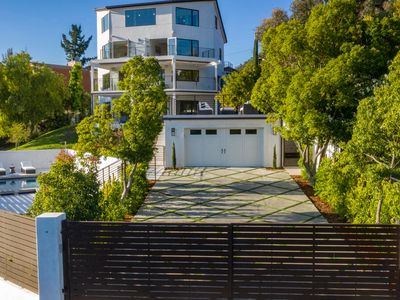 290 Lake Sherwood Dr