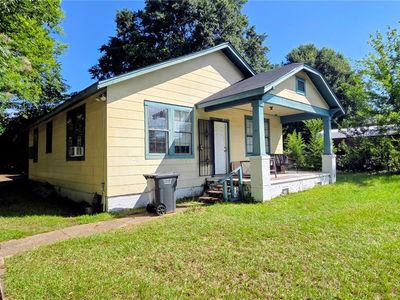 206 A&b Gautier St