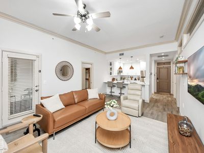 1900 Genesee St APT 204
