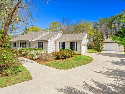 214 Valley Creek Dr