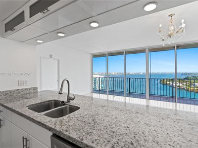 7601 E Treasure Dr #Penthouse 216