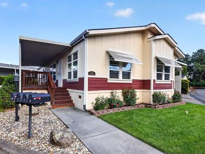 10 Shamrock Circle