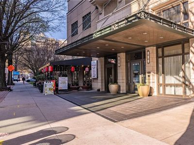 565 Peachtree St NE Unit 1011
