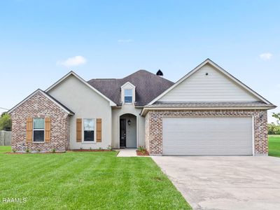 1005 Grand Ln