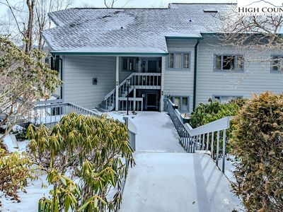 207 Grouse Moor Drive #207