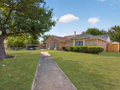 303 Liberty Pl