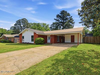 256 Cloverdale Pl